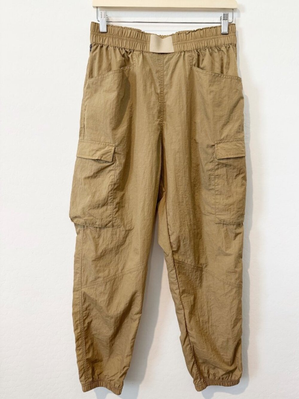 prAnA Crossback Jogger Size Medium Tan High Rise Elastic Cargo Gorpcore Indie - Picture 3 of 13